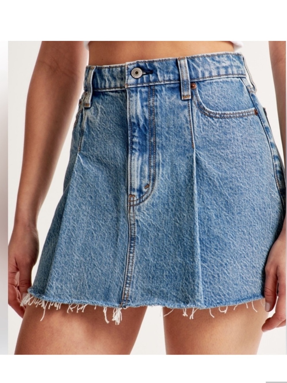 ABERCROMBIE & FITCH Pleated Denim High Rise Distressed Mini Skirt Size 32/14